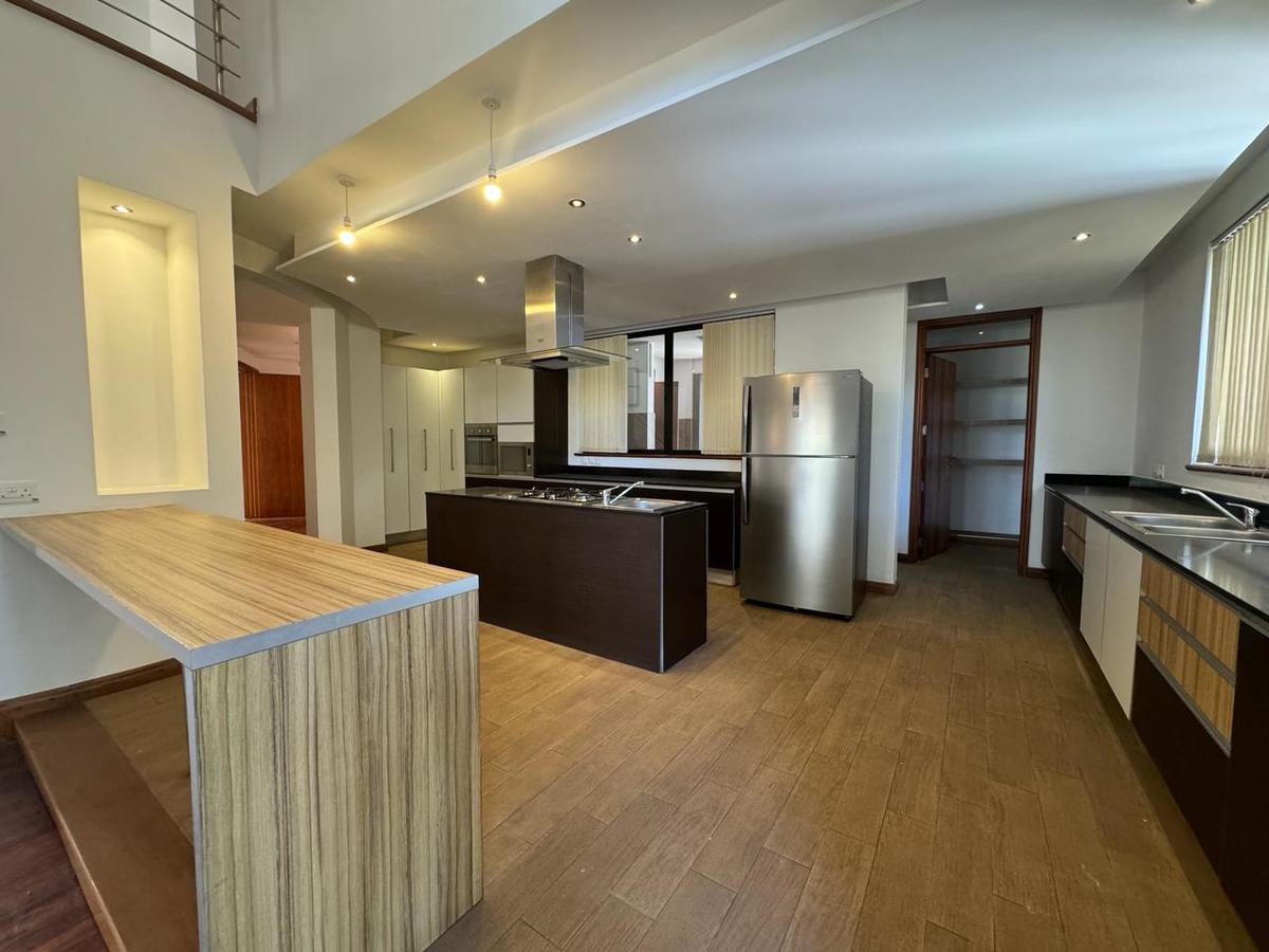 4 Bed Apartment with En Suite in General Mathenge - 3
