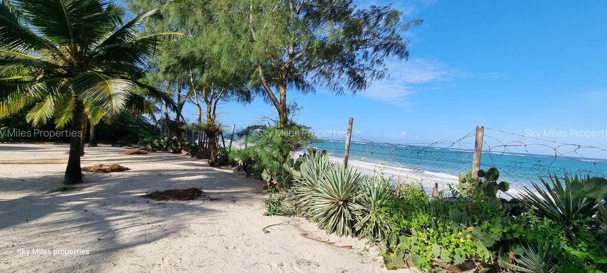 5 Bed Villa with En Suite at Diani - 2