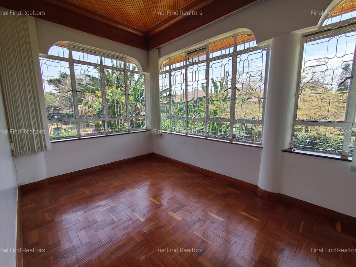 6 Bed House with Garden in Runda - 7