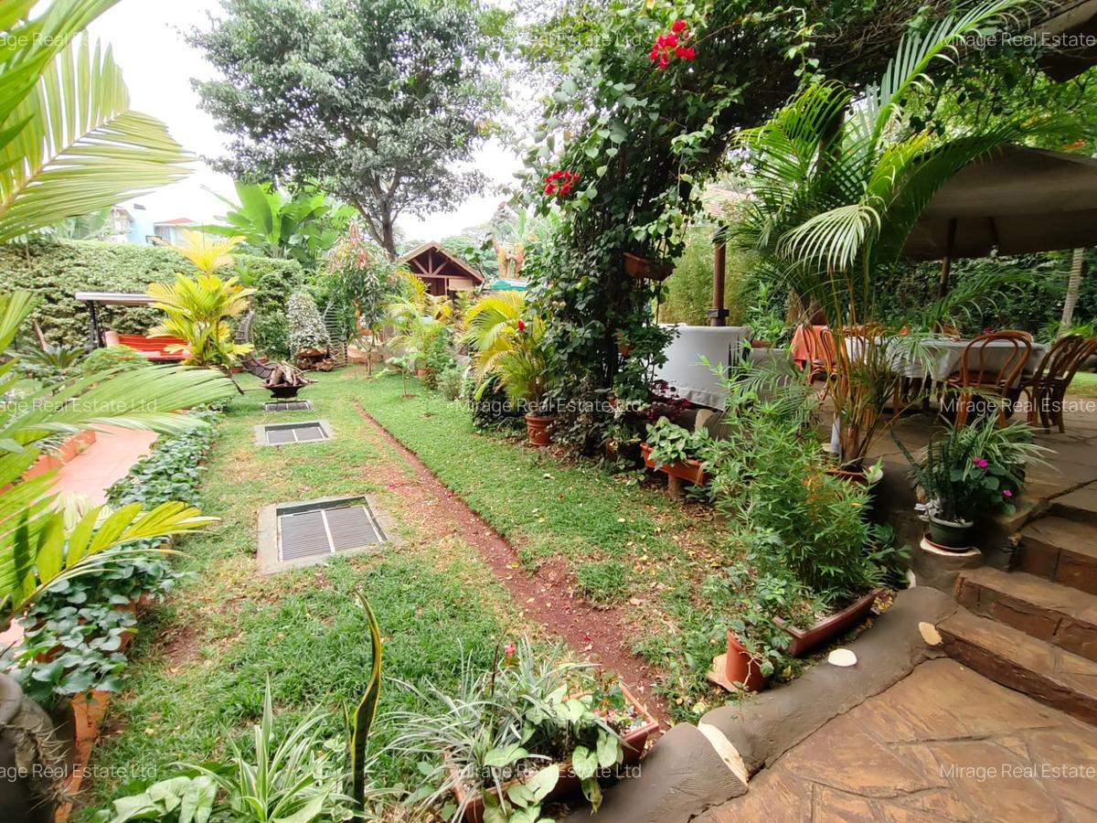 1 Bed House with Swimming Pool in Riverside - 11