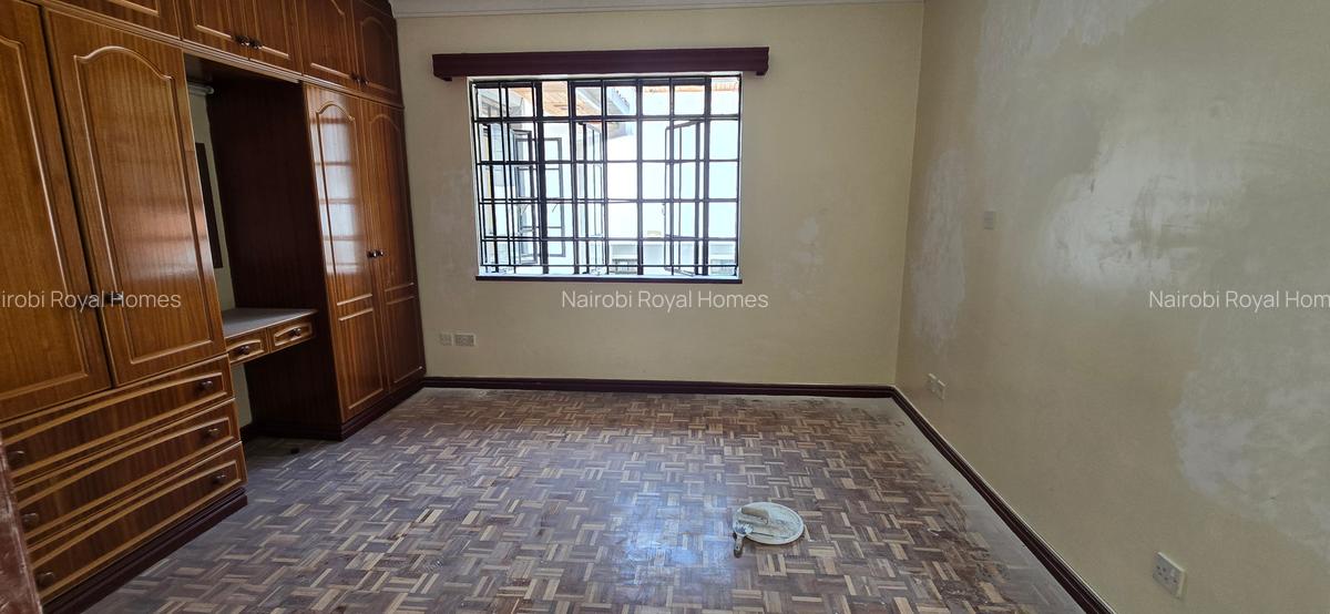 4 Bed Townhouse with En Suite at Lavington Green - 11