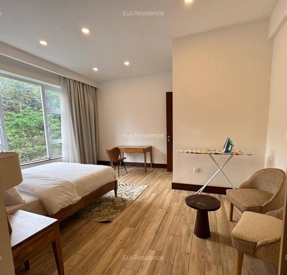 Furnished 2 Bed Apartment with En Suite at City Park Drive - 4