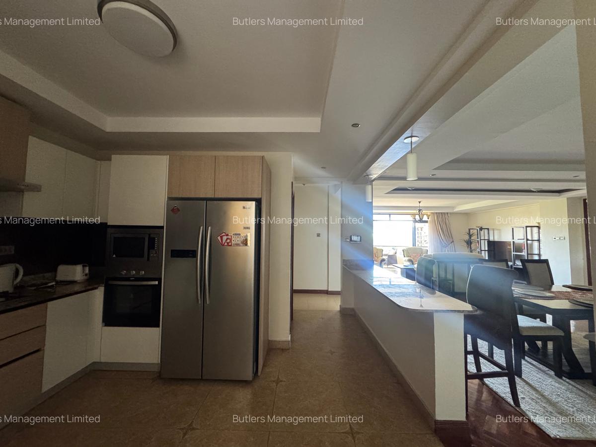 Furnished 3 Bed Apartment with En Suite in Riverside - 9