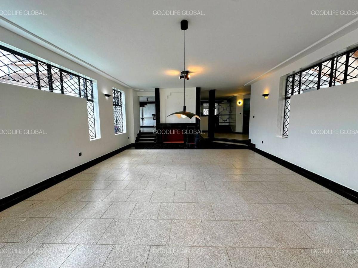 4 Bed House with En Suite at Runda - 17