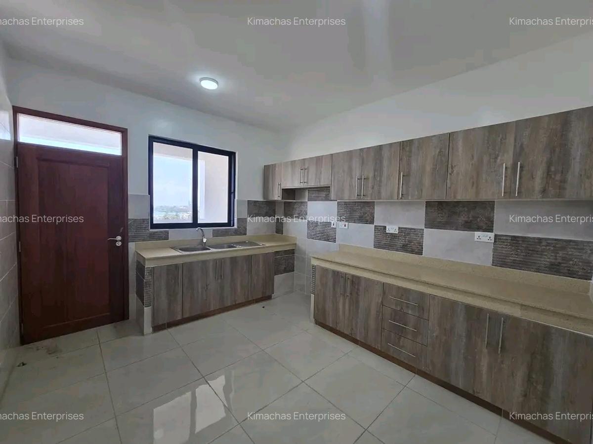 3 Bed Apartment with En Suite at Cement Road - 2