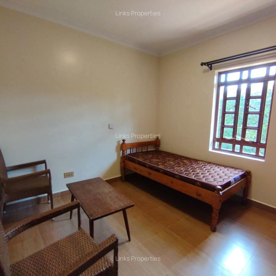 2 Bed House with En Suite at Bogani Road - 9