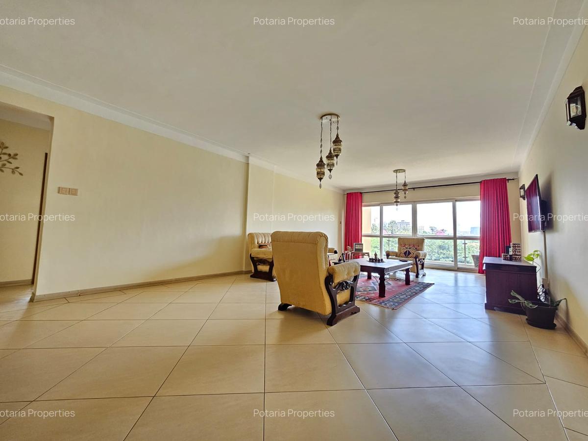 3 Bed Apartment with En Suite in Westlands Area - 3