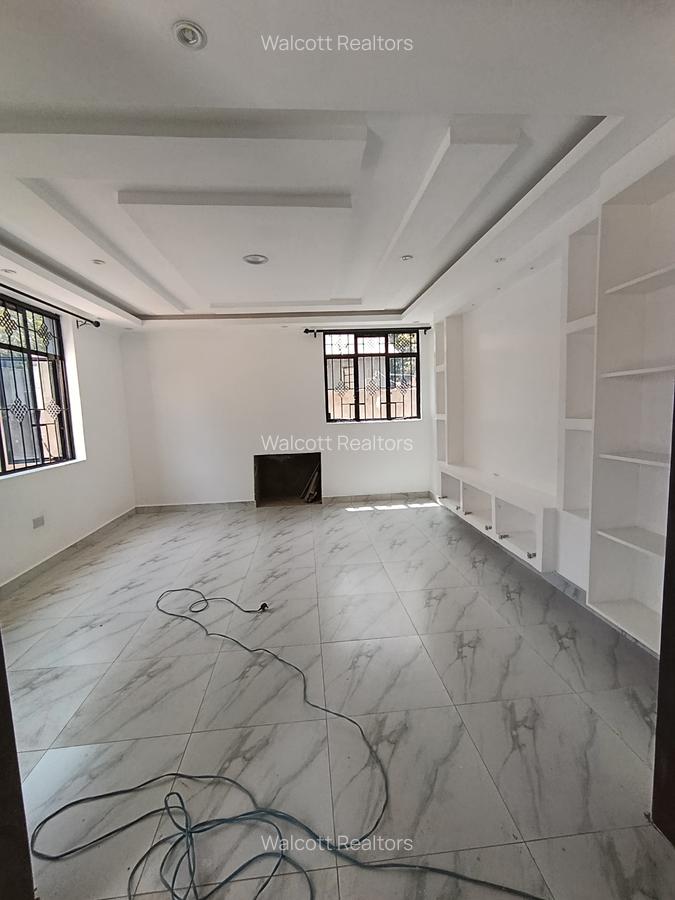 4 Bed Villa with En Suite at Muhuri Road - 14