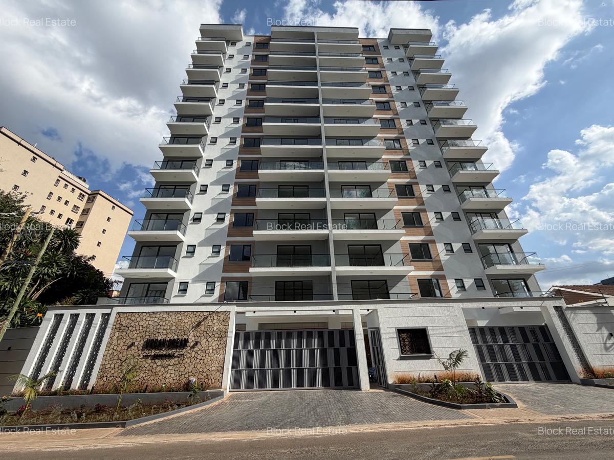 3 Bed Apartment with En Suite in Brookside - 9