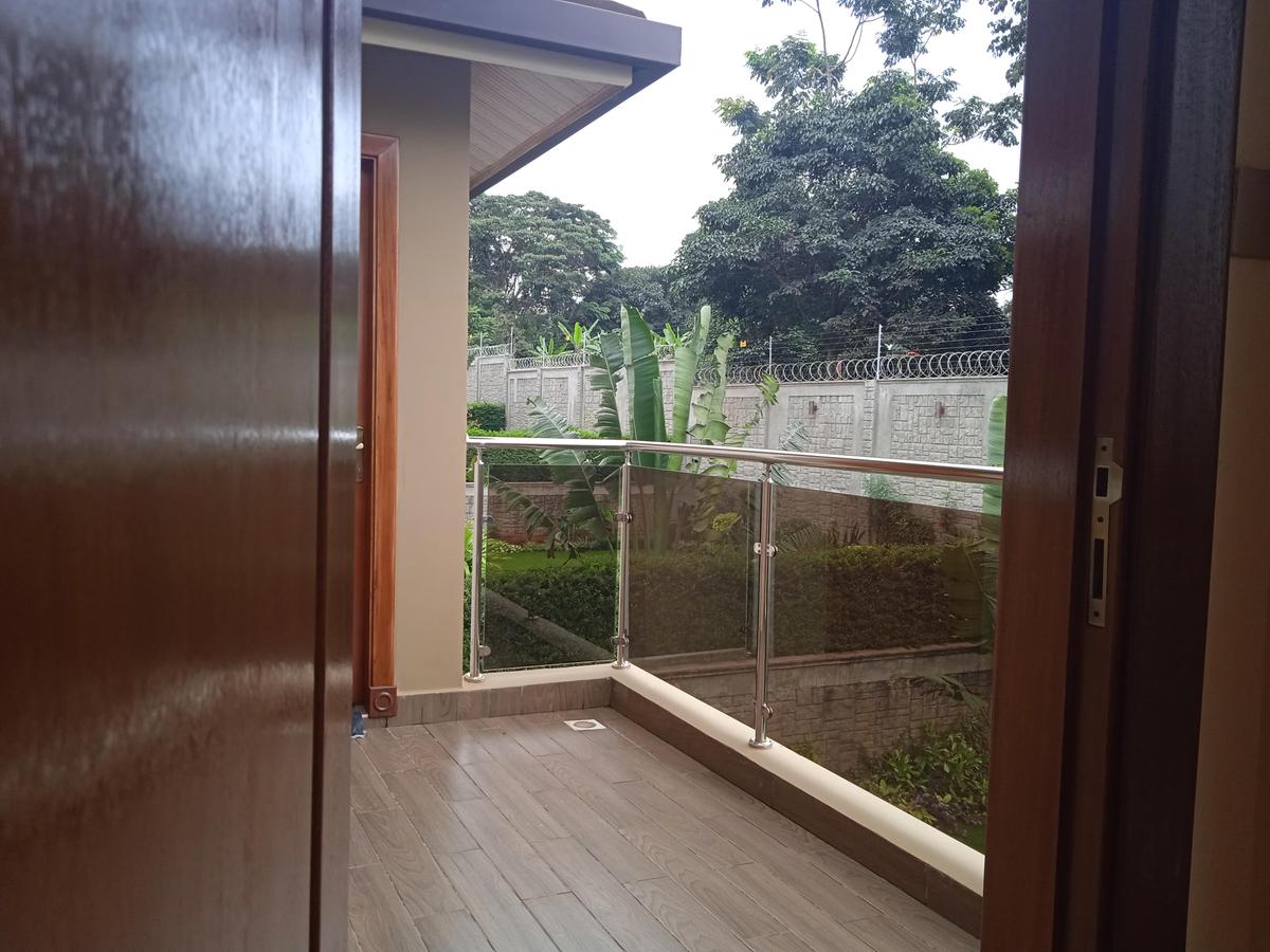 4 Bed House with En Suite in Runda - 13
