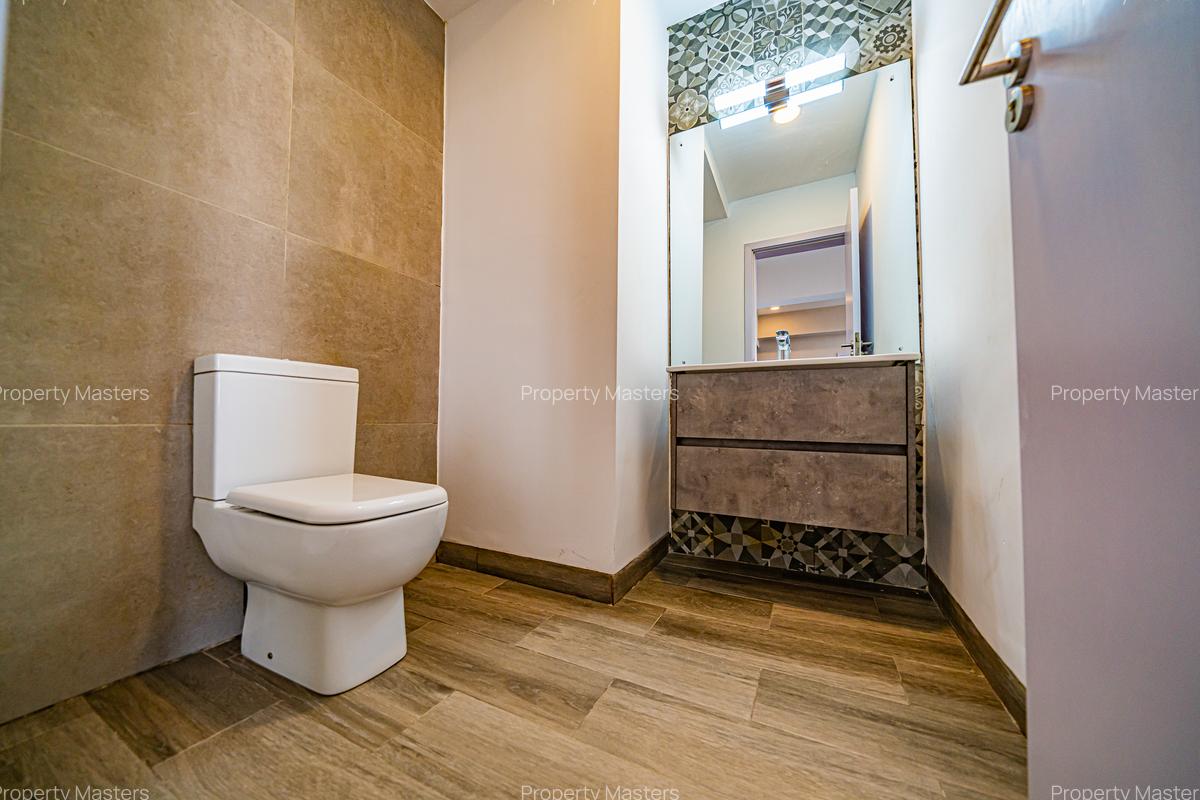 Serviced 1 Bed Apartment with En Suite at Vihiga Road - 4