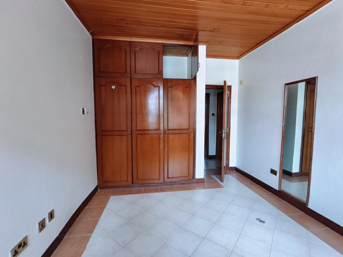 4 Bed House with En Suite in Kitisuru - 19