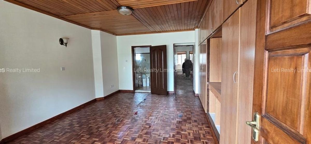5 Bed Townhouse with En Suite in Lavington - 5