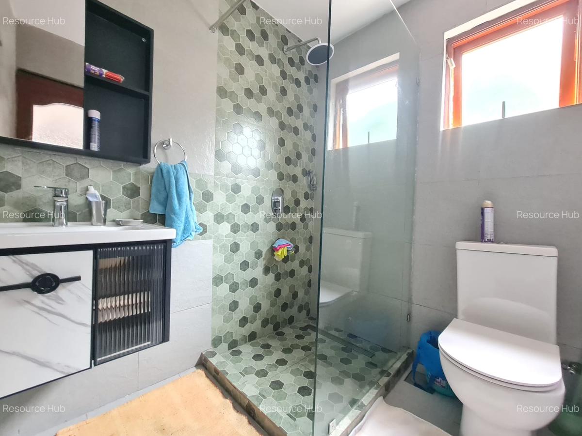 5 Bed House with En Suite at Loresho - 1