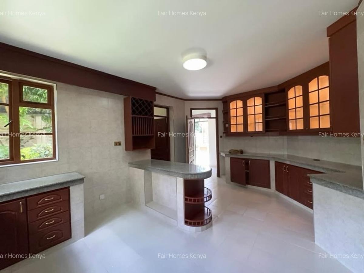 4 Bed Townhouse with En Suite at James Gichuru - 7
