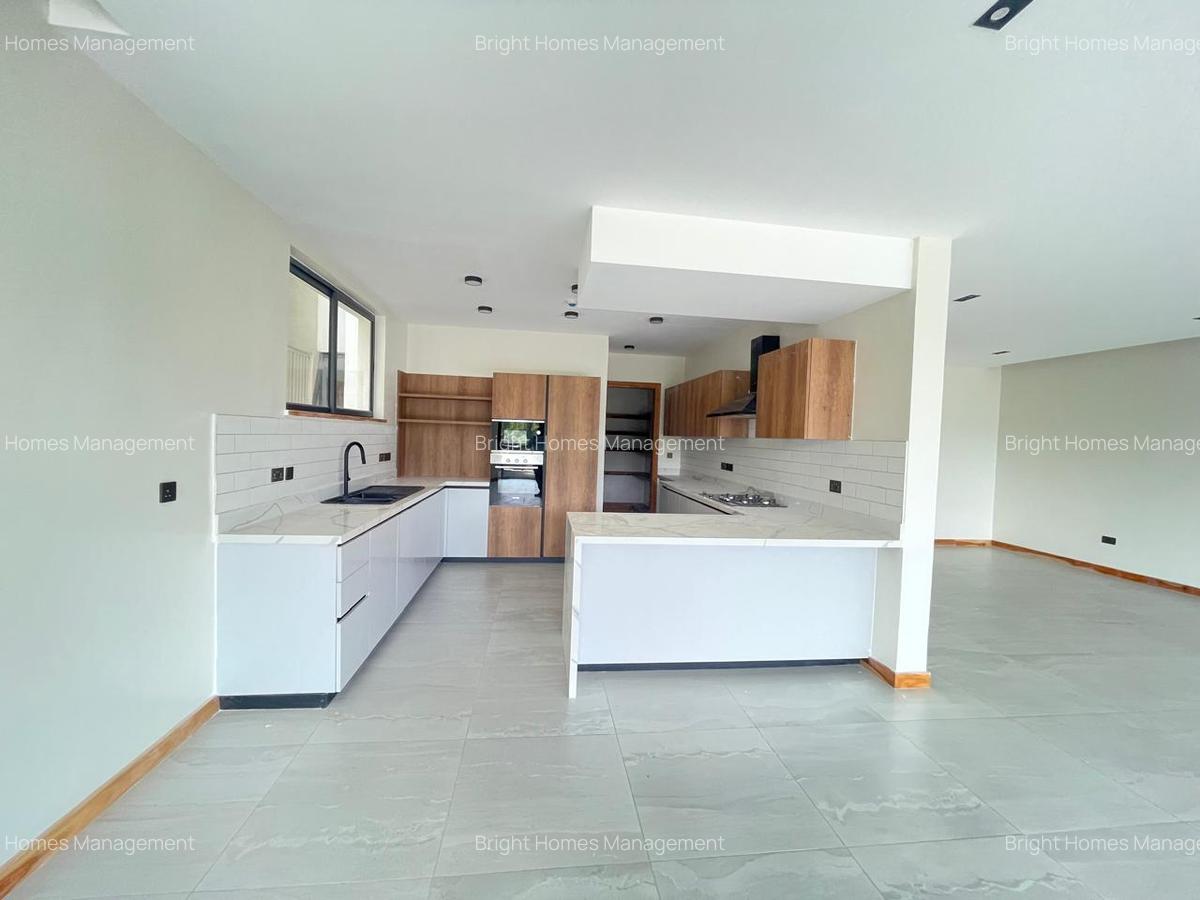 4 Bed Apartment with En Suite in Westlands Area - 3
