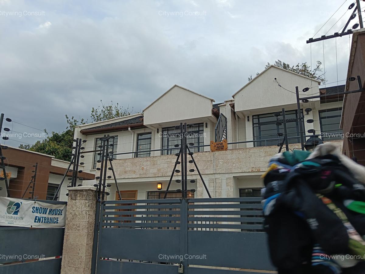 4 Bed Townhouse with En Suite at South C - 20