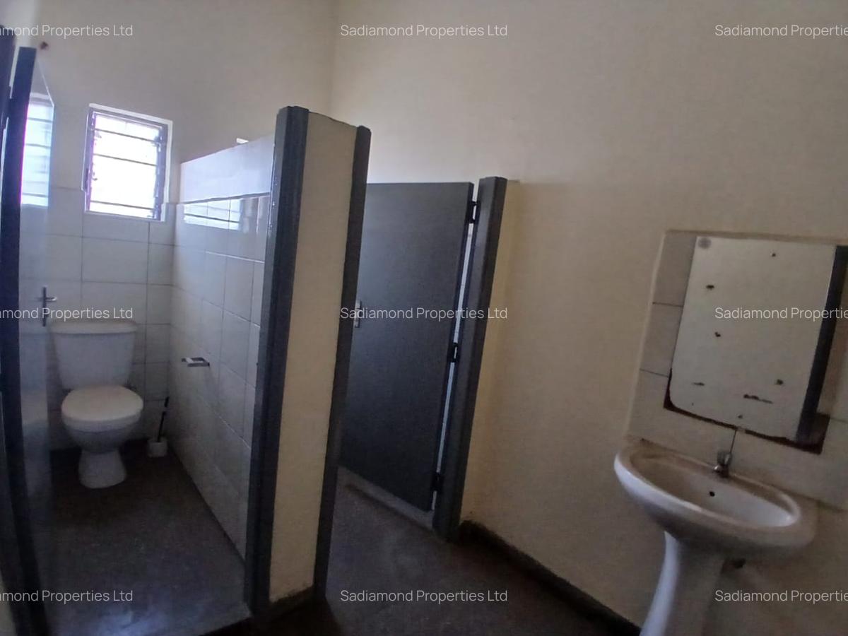 8,500 ft² Warehouse with Parking at Cabanas - 8