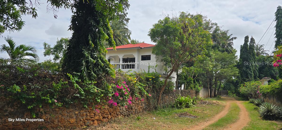 3 Bed House with En Suite at Zebra Mtwapa - 2