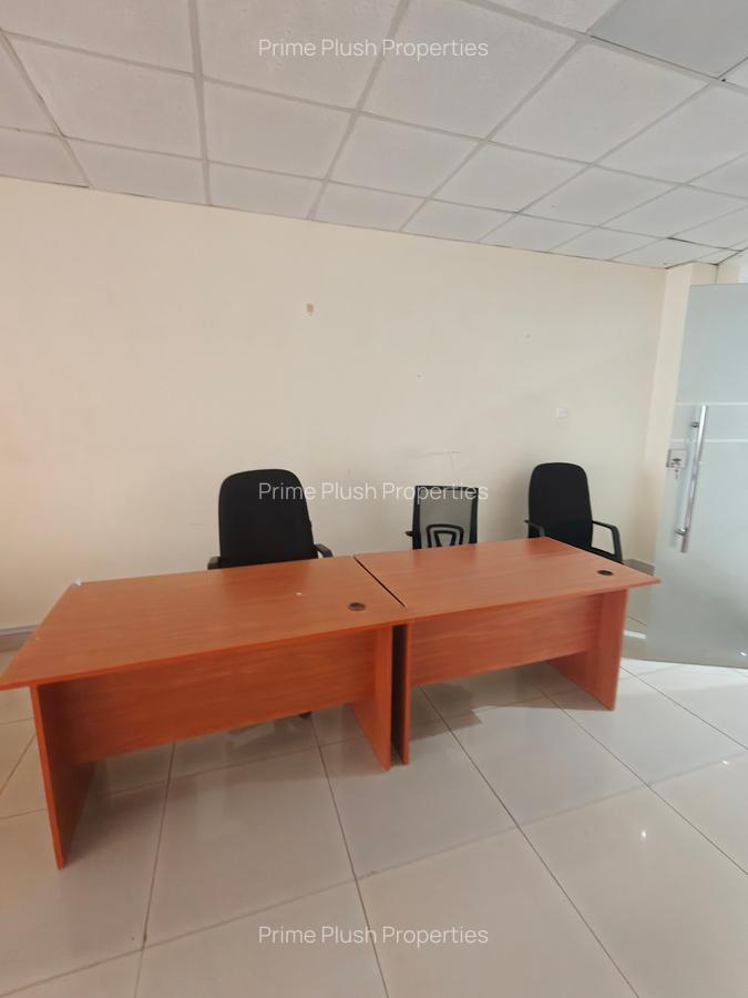 900 ft² Office with Parking in Parklands - 4