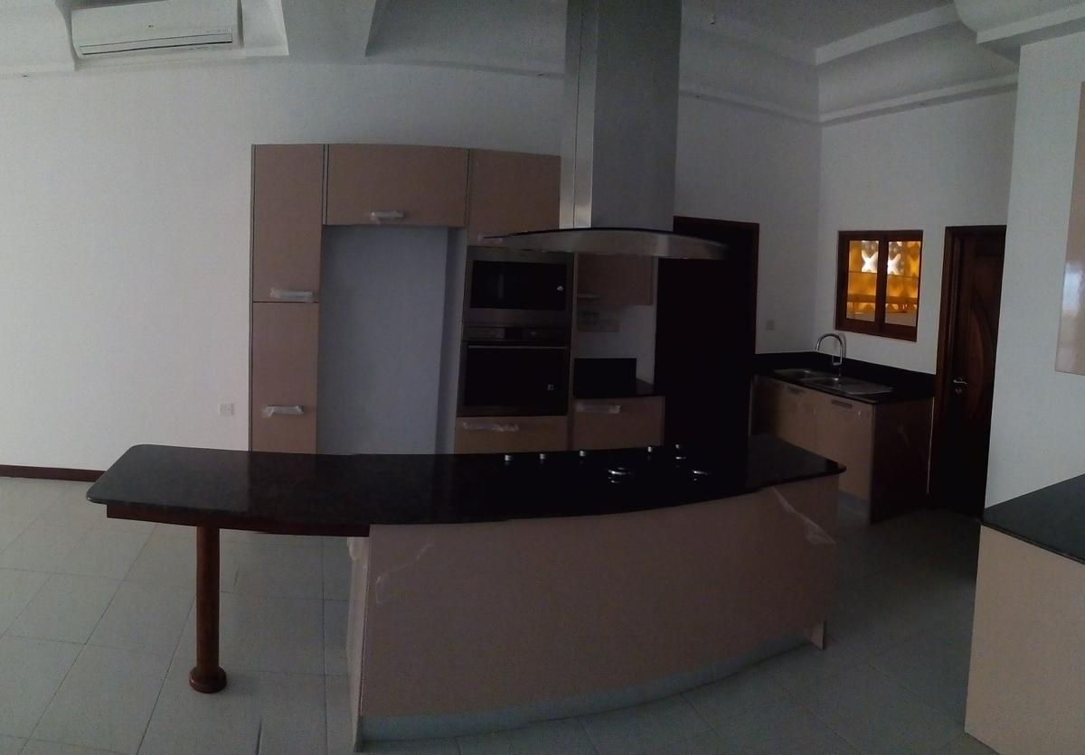 3 Bed Apartment with En Suite in Nyali Area - 12