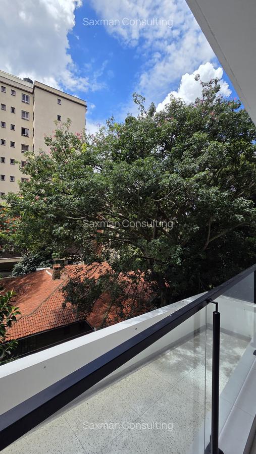 2 Bed Apartment with En Suite in Westlands Area - 16