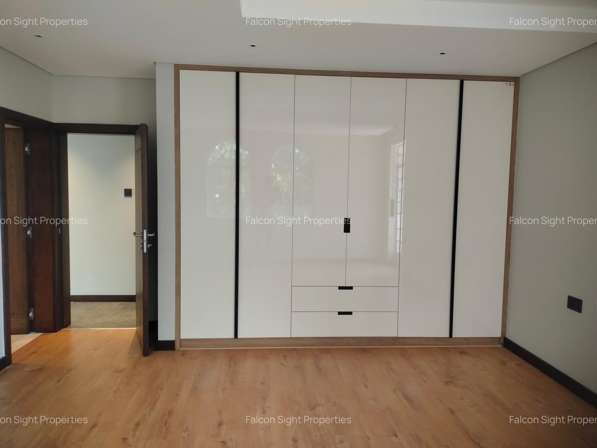 5 Bed Townhouse with Staff Quarters at Few Minutes Drive To Roslyn Academy And Un Headquarters In Gigiri - 10