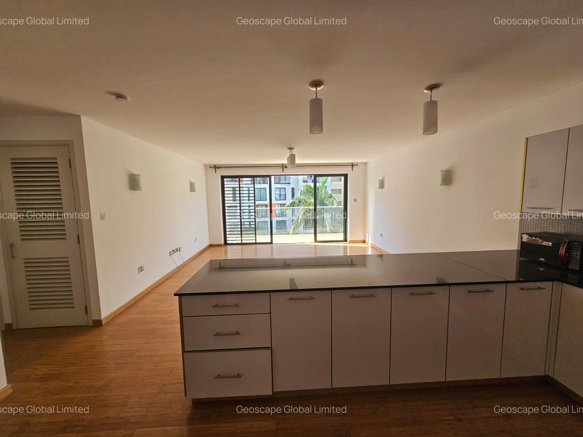 2 Bed Apartment with En Suite in Garden Estate - 4