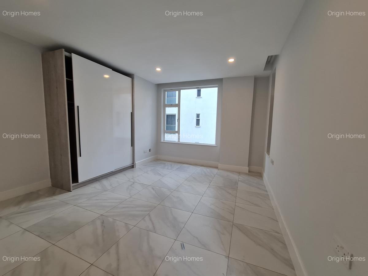 1 Bed Apartment with En Suite at Westlands - 7