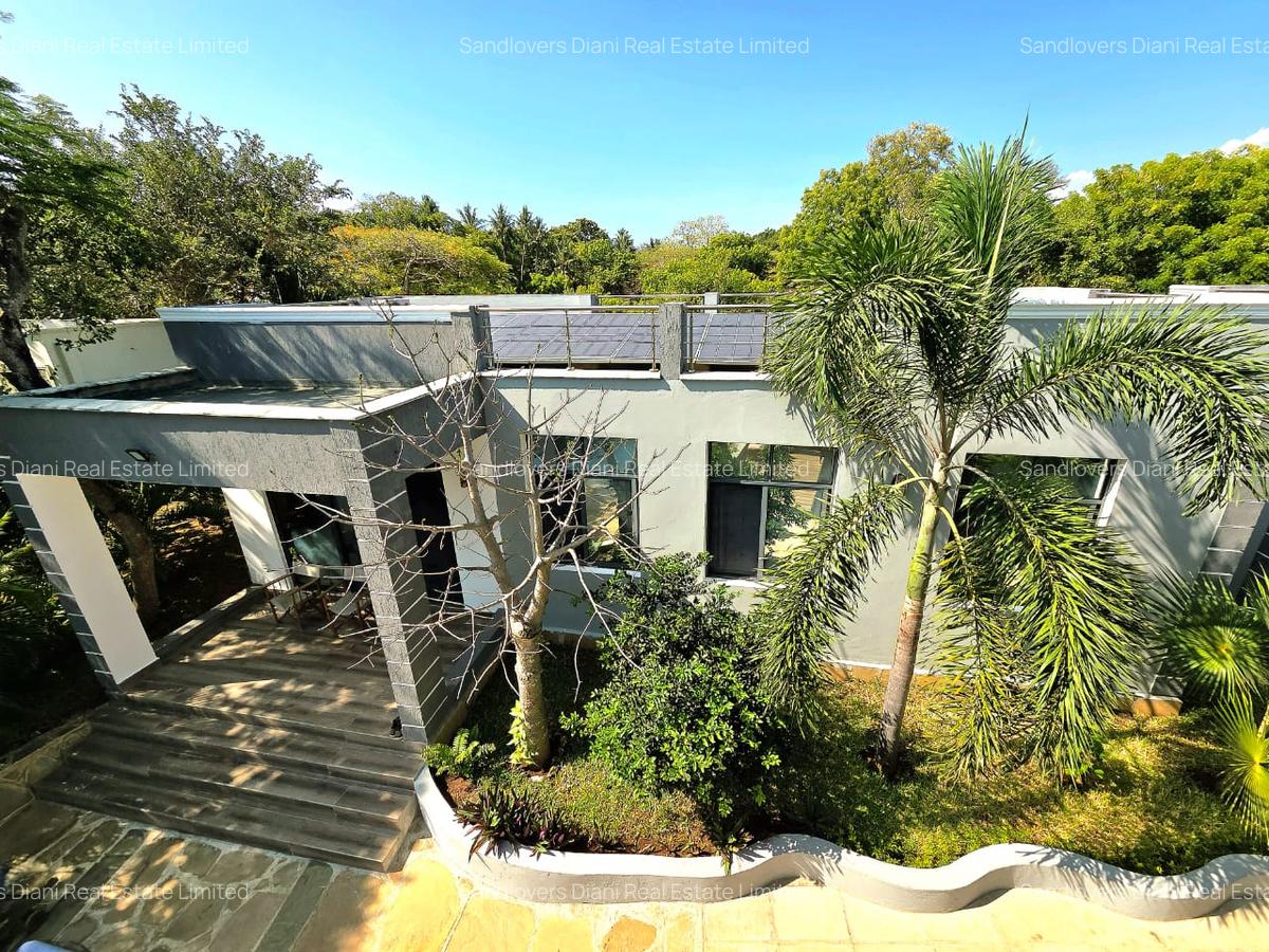 4 Bed Villa with En Suite in Diani - 2