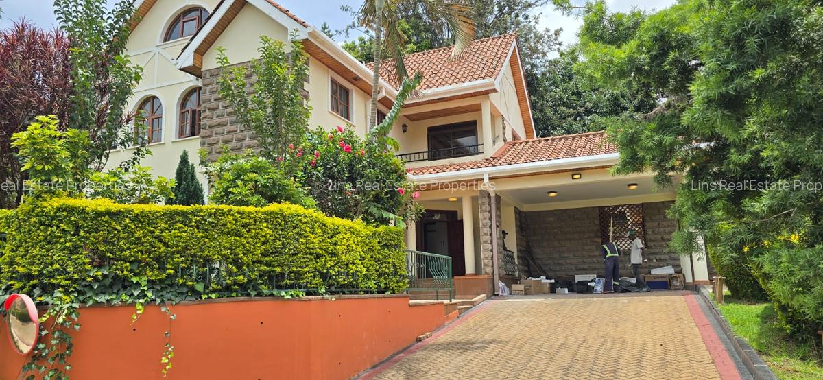 4 Bed Townhouse with En Suite in Lavington - 14