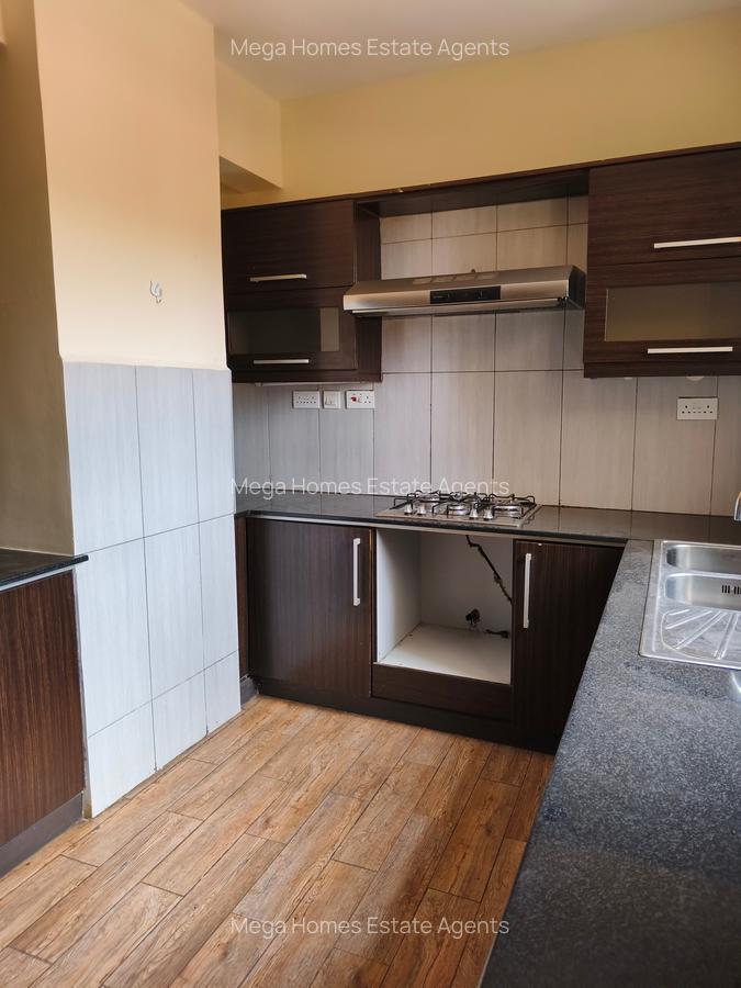 Serviced 3 Bed Apartment with En Suite in Parklands - 7