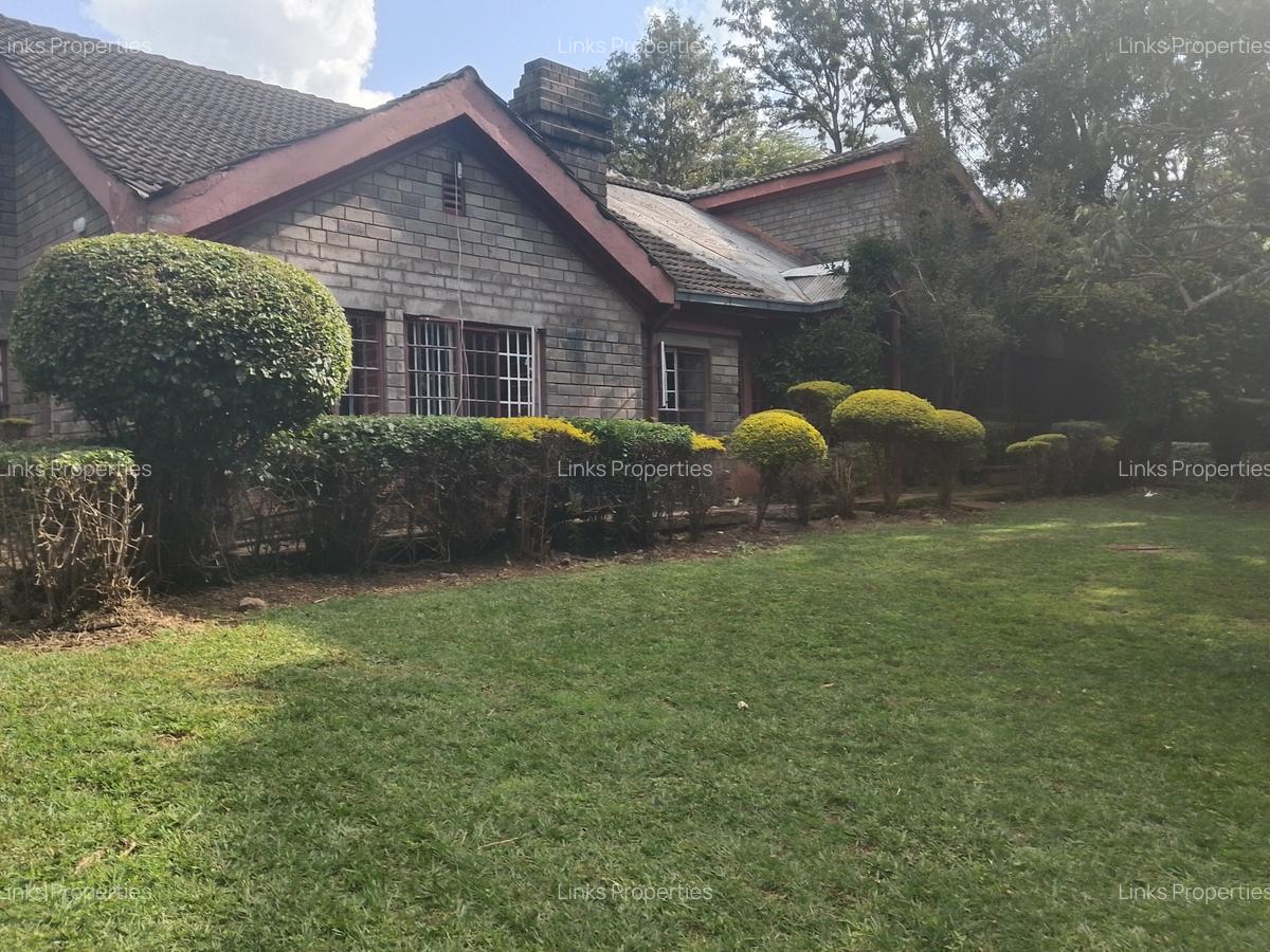 3 Bed House with En Suite at Karen - 2