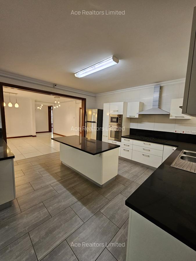 4 Bed Apartment with En Suite at General Mathenge - 5