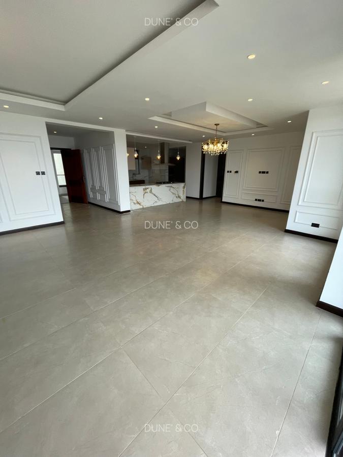 3 Bed Apartment with En Suite in Riverside - 5