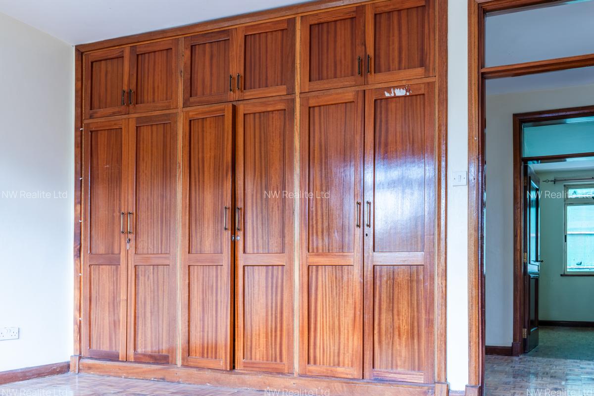 3 Bed House with En Suite in Westlands Area - 2