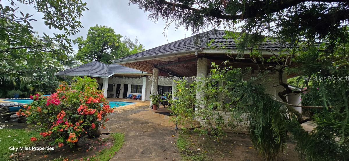 3 Bed Villa with En Suite at Mtwapa La-Marina - 16