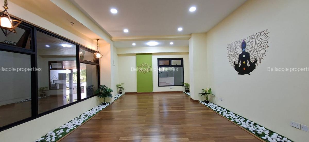 4 Bed Apartment with Swimming Pool in Spring Valley - 8