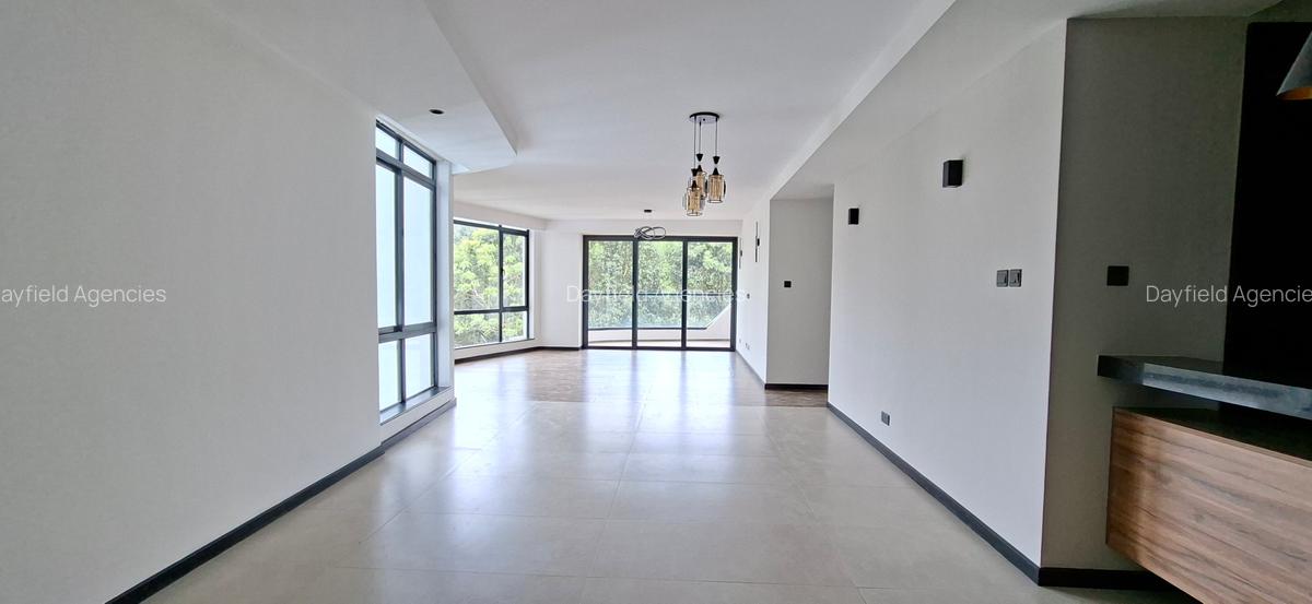 3 Bed Apartment with En Suite in Spring Valley - 2