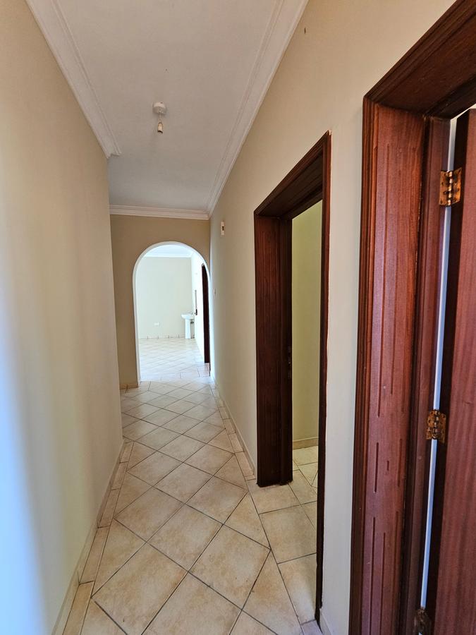 3 Bed Apartment with En Suite in Nyali Area - 10