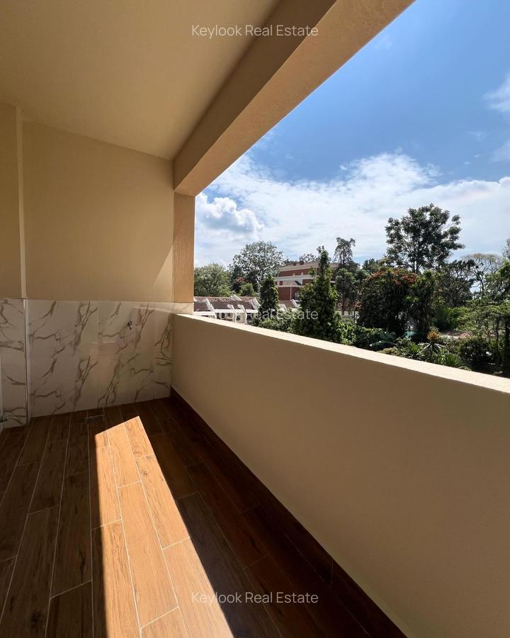 2 Bed Apartment with En Suite at Lavington - 11