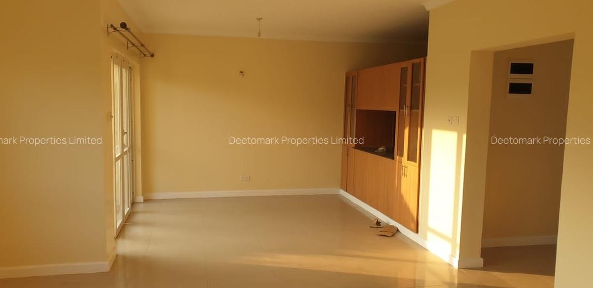 4 Bed Townhouse with En Suite at Langata - 6