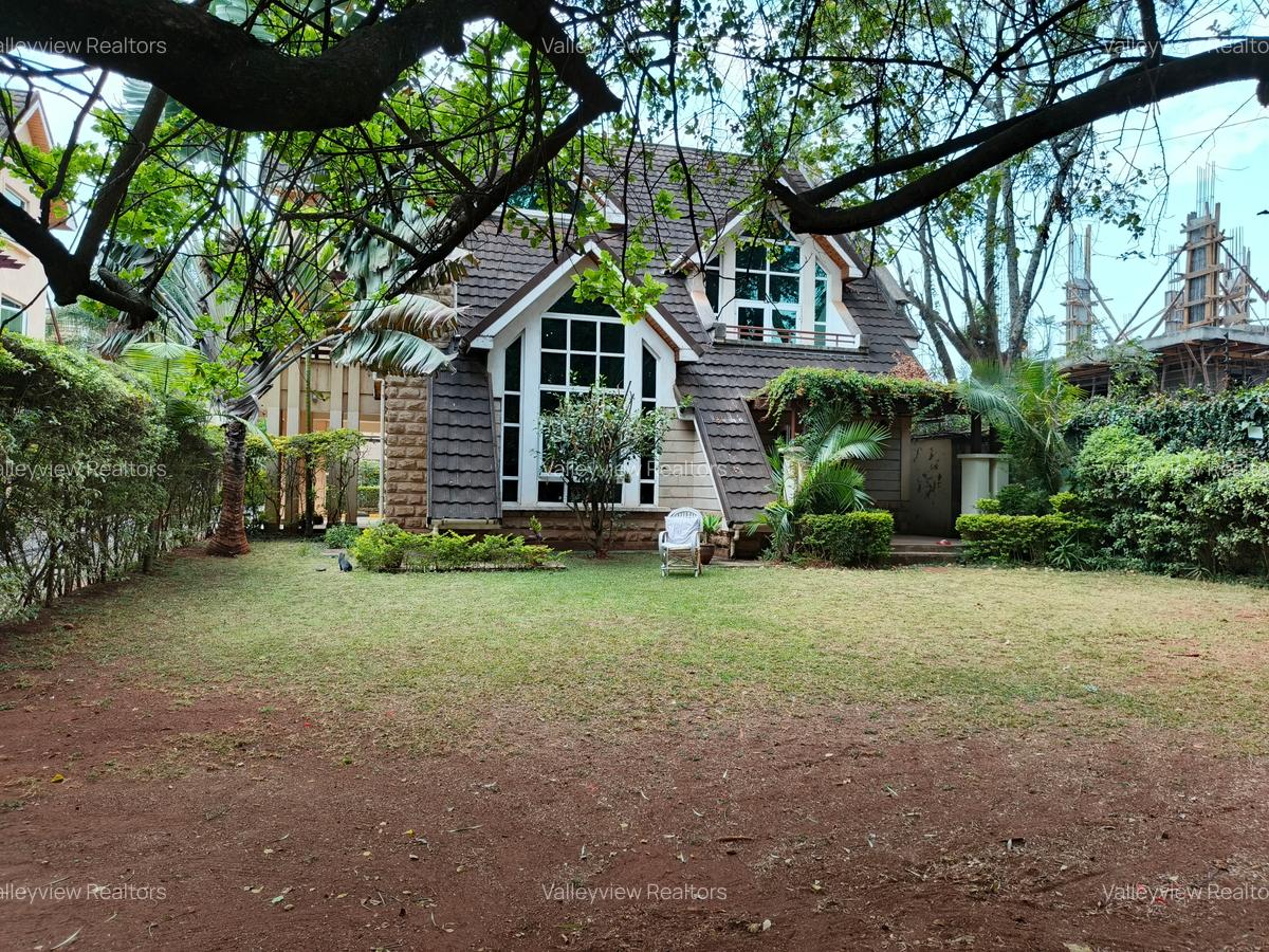 5 Bed Townhouse with En Suite at Lavington - 9