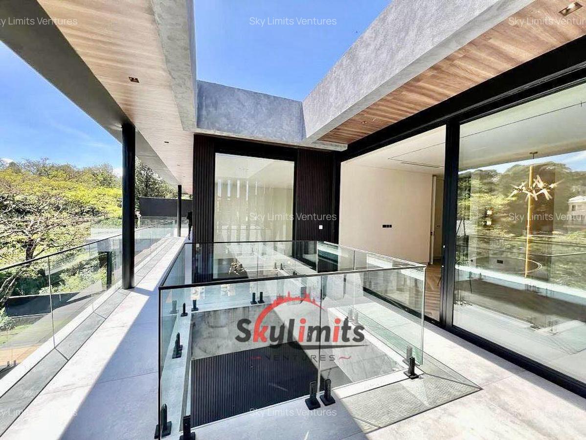 5 Bed Villa with En Suite in Kitisuru - 14