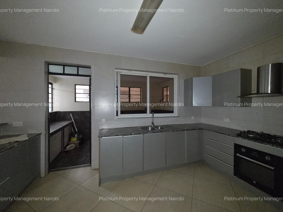 4 Bed Apartment with En Suite at 3Rd Parklands - 4