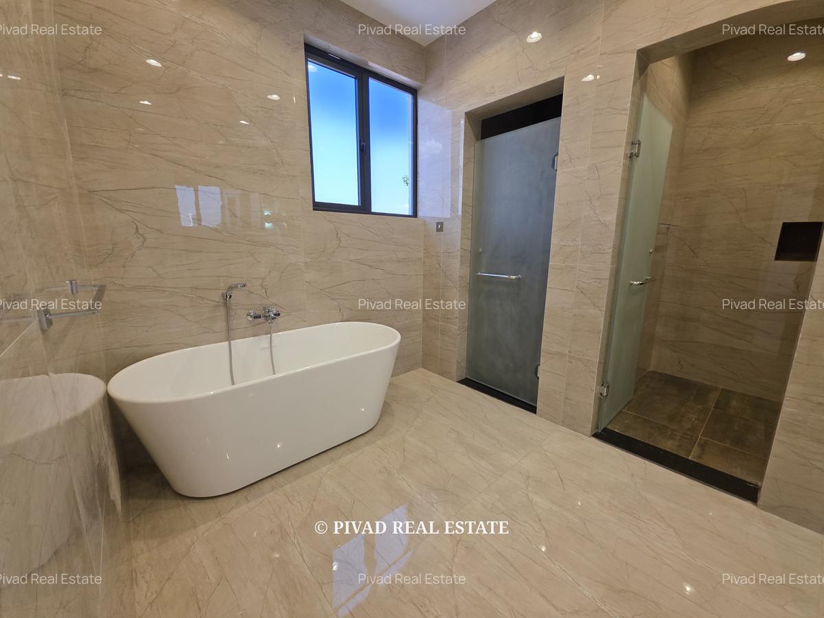 5 Bed Townhouse with Swimming Pool in Lavington - 9