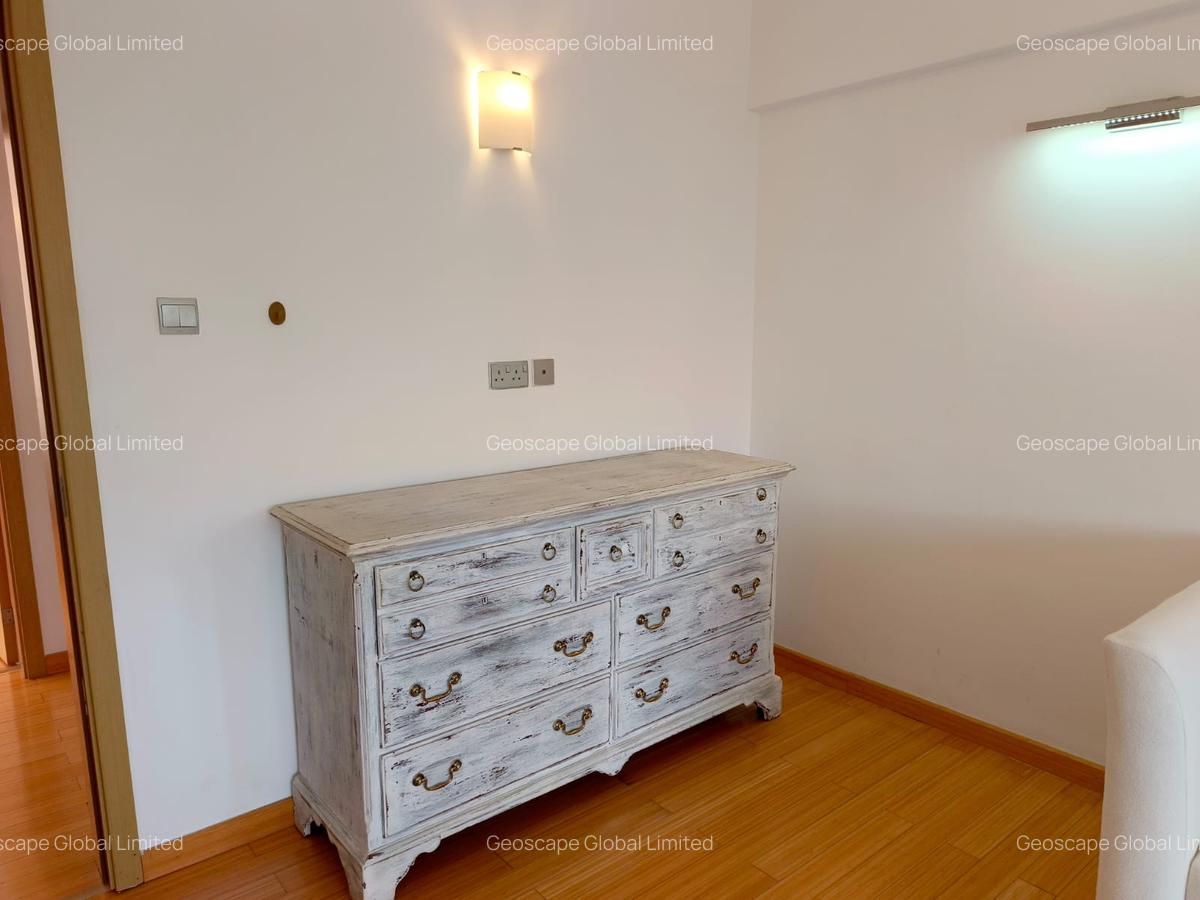 Serviced 3 Bed Apartment with En Suite in Brookside - 17
