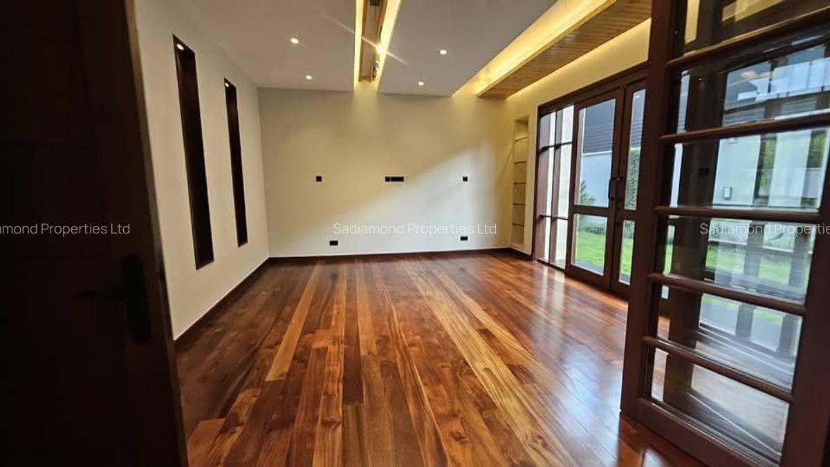 4 Bed House with Swimming Pool in Runda - 9