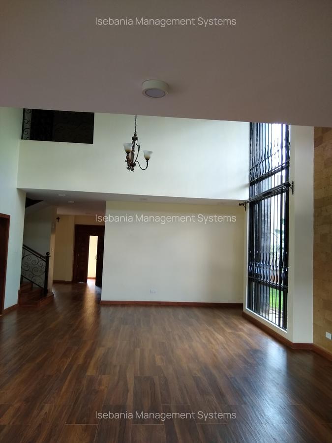 5 Bed House with En Suite at Glory Road - 9