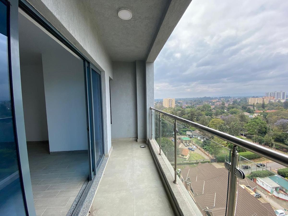 2 Bed Apartment with En Suite in Lavington - 15